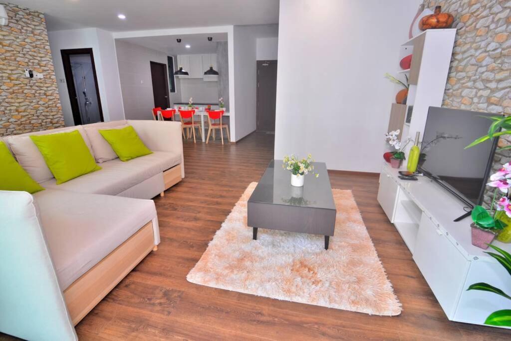 Vivacity Jazz Suite New Luxury Vivacity Cozy Home Lv8 Kuching Ngoại thất bức ảnh